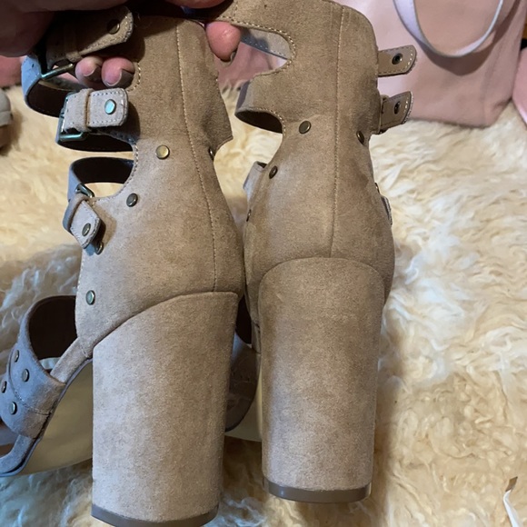 NEW JUSTFAB faux suede gladiator shoes - Picture 5 of 11